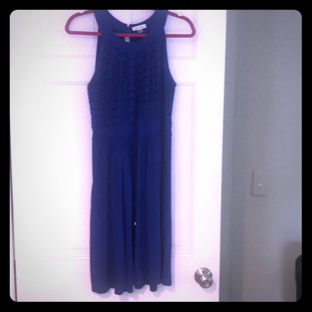 Calvin Klein cute casual dress with pockets!